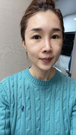 [후르디아] 올리브영 착한보습 비건 립버터 2종 — 4.5점을 준 리뷰어가 2023년 2월 올린 사용 사진