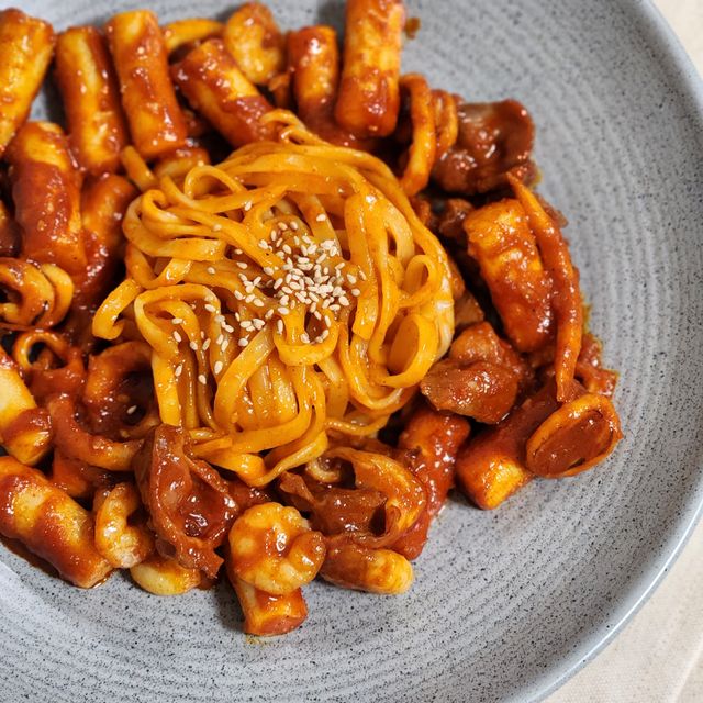 새오똥400g 새우,오징어,똥집 볶음요리 소스,밀떡, 참기름 포함 리뷰 사진