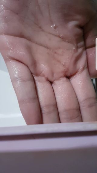 [바디홈즈] 골드 마유 샴푸 — 5점을 준 리뷰어가 2021년 1월 올린 사용 사진
