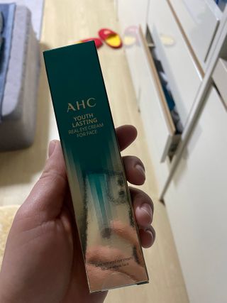 [NEW 탄력유턴 아이크림] AHC 유스 래스팅 리얼 아이크림 포 페이스 — 5점을 준 리뷰어가 2021년 3월 올린 사용 사진