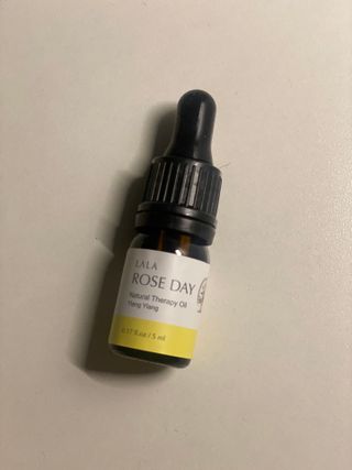 라라로즈데이 시즌2 천연 아로마오일 Y존 케어 속옷향수 이너퍼퓸 5ml  여성의 자존감을 UP시키자 — 5점을 준 리뷰어가 2021년 8월 올린 사용 사진