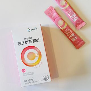 [인디닥터] 면역 생생 핑크 이뮨 젤리 — 5점을 준 리뷰어가 2022년 4월 올린 사용 사진