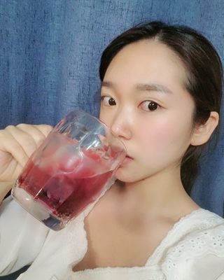 세렌디뷰티_이너뷰티 티톡스 로즈 베리 — 5점을 준 리뷰어가 2021년 3월 올린 사용 사진