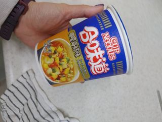 NISSIN 닛신 컵누들  4종 - 씨푸드오리지날, 씨푸드 스파이시, 씨푸드 커리, 씨푸드 XO소스 — 5점을 준 리뷰어가 2023년 1월 올린 사용 사진