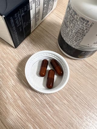 프리마인 홍삼의 강력한 에너지, 이제는 흡수율을 높인 최첨단 캡슐로 간편하게 초고속 충전하세요. — 5점을 준 리뷰어가 2022년 3월 올린 사용 사진