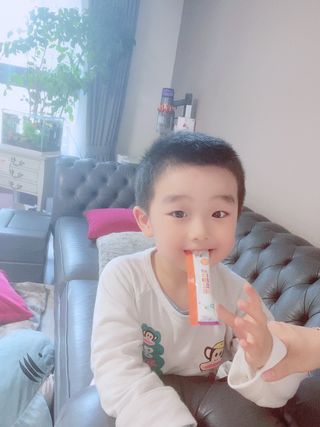 베거스코리아 [콜리케어] 키즈 홍삼콜리 딸기맛 14포 — 5점을 준 리뷰어가 2021년 5월 올린 사용 사진