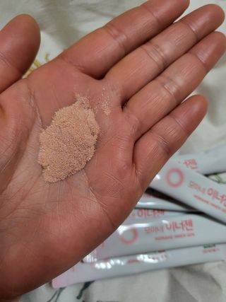 [모마네] 이너뷰티 히알루론산 비오틴 코큐텐 저분자피쉬콜라겐 - 3 g 30포 ★석류맛 — 5점을 준 리뷰어가 2021년 12월 올린 사용 사진