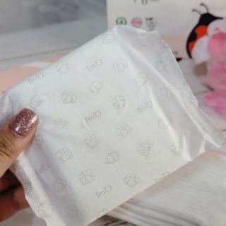아임오 유기농 생리대 중형 + 레이디오크루삭스 1개 + 쿠폰북 — 5점을 준 리뷰어가 2021년 9월 올린 사용 사진