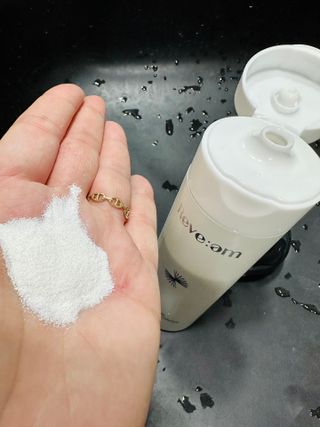 나우 [리브엠] 화해 1등 클렌징 파우더! 모공&피지 말끔순삭 — 5점을 준 리뷰어가 2023년 10월 올린 사용 사진
