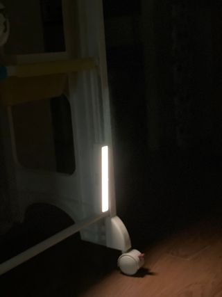 아카라 어두울 때만 켜지는 스마트 무선 센서등 — 5점을 준 리뷰어가 2021년 11월 올린 사용 사진