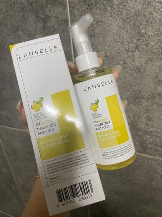 랑벨 내츄럴 딥 클렌징 오일 200ml (저자극 약산성 천연 클렌징) — 4점을 준 리뷰어가 2022년 5월 올린 사용 사진