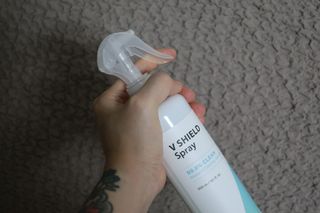 브이쉴드 살균 스프레이 300ml — 5점을 준 리뷰어가 2021년 7월 올린 사용 사진