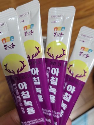 [몸엔용] 전국 이마트 런칭 신상, 아침을 깨우는 녹용 아침녹용 10g x 28포 — 5점을 준 리뷰어가 2021년 7월 올린 사용 사진