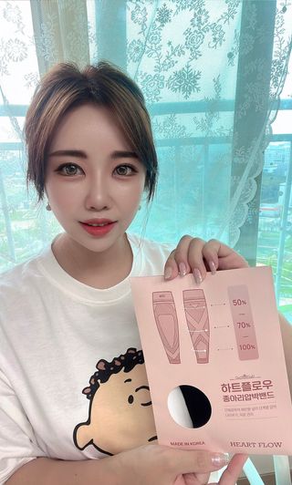 하트플로우 종아리 압박 밴드 스타킹 — 5점을 준 리뷰어가 2022년 7월 올린 사용 사진