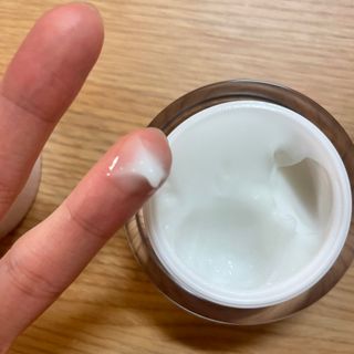 프리마인 바르기만 하면 철벽 스킨케어+24시간 마스크팩 효과. 셀라브 리제너레이팅 시스템 부스터+크림 세트 — 5점을 준 리뷰어가 2023년 4월 올린 사용 사진