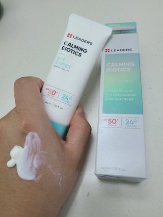 리더스코스메틱 리더스 카밍 바이오틱스 선 에센스 SPF 50+ PA++++ — 5점을 준 리뷰어가 2022년 7월 올린 사용 사진