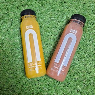 BLENDY'S 핑크 스무디+블론디 스무디 — 4점을 준 리뷰어가 2021년 12월 올린 사용 사진
