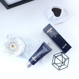 아이앤립 / EYENLIP 아이앤립 루센트 비비크림 2 Color — 4점을 준 리뷰어가 2021년 6월 올린 사용 사진
