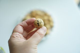 오리온 오징어땅콩의 짭짤고소 신제품, 구운김땅콩 — 5점을 준 리뷰어가 2022년 5월 올린 사용 사진
