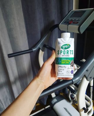 셀렉스스포츠 셀렉스 스포츠 웨이 프로틴 초콜릿 _ 330ml x 12팩 — 5점을 준 리뷰어가 2021년 3월 올린 사용 사진