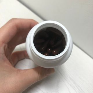 프리마인 홍삼의 강력한 에너지, 이제는 흡수율을 높인 최첨단 캡슐로 간편하게 초고속 충전하세요. — 4.5점을 준 리뷰어가 2022년 3월 올린 사용 사진