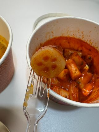 나우  [요리궁리] B타입 ( 매콤, 치즈, 매콤까르보 ) 꽃떡볶이 6개입 세트 — 5점을 준 리뷰어가 2025년 3월 올린 사용 사진