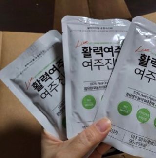참유원 특허제조 활력 여주진액 여주즙 50포 — 5점을 준 리뷰어가 2022년 3월 올린 사용 사진