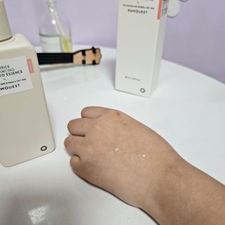 로우퀘스트 베리어 인핸싱 토너투에센스 200ml — 5점을 준 리뷰어가 2023년 11월 올린 사용 사진