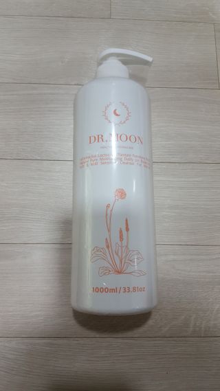 프리[닥터문] 유산균 락토케어 질경초 여성청결제 1000ml (젤타입) — 5점을 준 리뷰어가 2022년 5월 올린 사용 사진