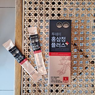 서울약사신협_투데이홍삼정플러스스틱_10g x 60포 — 5점을 준 리뷰어가 2021년 8월 올린 사용 사진