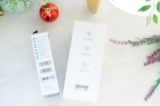 아카라 조명 스위치를 누워서 끄는 방법 (스마트 조명 스위치 2구 + 무선 리모트 스위치 1구 T1, 스마트 허브 E1) — 5점을 준 리뷰어가 2021년 12월 올린 사용 사진