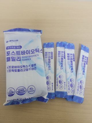 서울약사신협_포스트바이오틱스패밀리_5g x 100포 — 5점을 준 리뷰어가 2021년 5월 올린 사용 사진