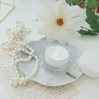 산수시 아쿠아 베네핏 24h 수부지 물광 속건조 수분크림 50ml — 5점을 준 리뷰어가 2021년 7월 올린 사용 사진
