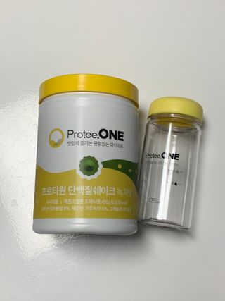 프로티원 단백질쉐이크 녹차맛 2주분 1통+보틀 — 5점을 준 리뷰어가 2021년 4월 올린 사용 사진