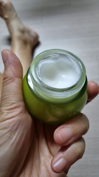 [후르디아] 민감피부 수분크림 비건 아보카도 크림 — 4점을 준 리뷰어가 2022년 9월 올린 사용 사진