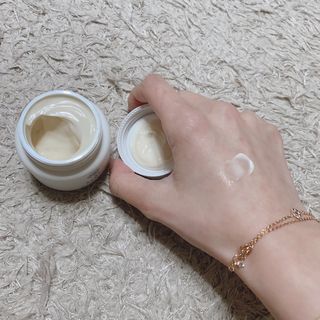 AYU25[아유트웬티파이브]다마스크로즈워터 베이스 천연 수분 촉촉 크림 — 4점을 준 리뷰어가 2021년 4월 올린 사용 사진