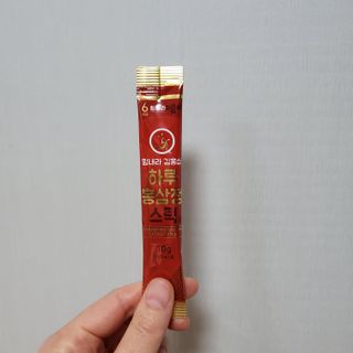 힘내라김홍삼 하루홍삼정스틱 10g x 10포 — 5점을 준 리뷰어가 2021년 4월 올린 사용 사진