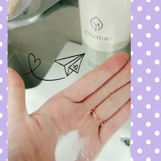 유메이 웰니스 샴푸 + 유메이 스칼프 브러쉬 — 5점을 준 리뷰어가 2022년 1월 올린 사용 사진