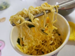 NISSIN 닛신 컵누들  4종 - 씨푸드오리지날, 씨푸드 스파이시, 씨푸드 커리, 씨푸드 XO소스 — 4.5점을 준 리뷰어가 2023년 1월 올린 사용 사진