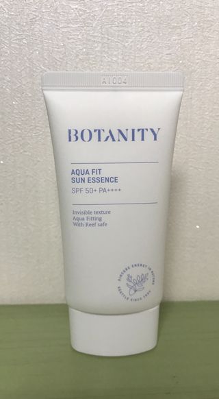 보타니티 촉촉수분자차 아쿠아핏 선 에센스 50ml + 보송톤업자차 징크 선 로션 50ml SPF50+ PA++++ (4/25) — 5점을 준 리뷰어가 2022년 4월 올린 사용 사진