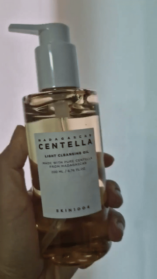 스킨1004 [SKIN1004] 마다가스카르 센텔라 라이트 클렌징 오일 200ml — 5점을 준 리뷰어가 2024년 7월 올린 사용 사진