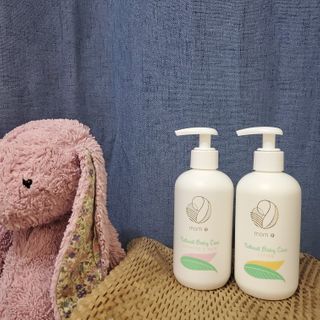 mom e 맘이 내추럴 베이비 케어 샴푸앤바스+로션 — 5점을 준 리뷰어가 2021년 1월 올린 사용 사진
