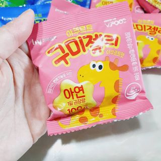 브이푸드 야쿠르트 구미젤리 — 5점을 준 리뷰어가 2021년 4월 올린 사용 사진