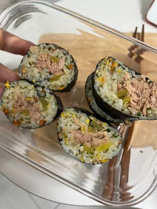 해풀잎 누구나 김밥*1ea [(혼합야채 35g *1ea,  김밥김 (5g, 5ea),  양념간장 (6g, 5ea), 참기름(5g, 2ea)] — 4점을 준 리뷰어가 2022년 7월 올린 사용 사진