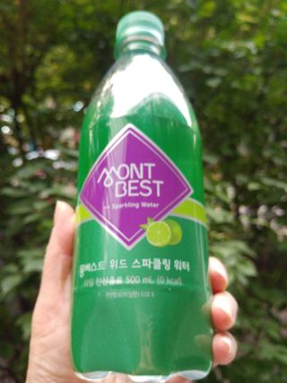 몽베스트 Montbest with Sparkling water Lime20병 — 5점을 준 리뷰어가 2021년 10월 올린 사용 사진