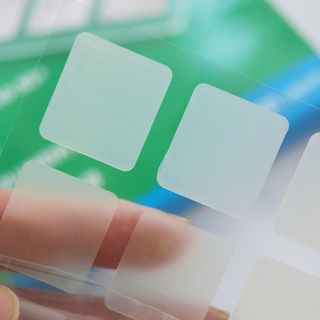 [큐어반H 커팅] 간편하게 떼서 쓰는 자외선차단 습윤밴드 (1팩/30매입) — 5점을 준 리뷰어가 2022년 11월 올린 사용 사진