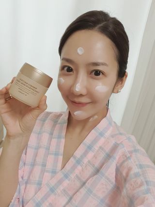 Dr.느루벗 느루벗 링클 솔루션 콘센트레이트 스네일 탄력 달팽이 크림 80g — 5점을 준 리뷰어가 2021년 4월 올린 사용 사진