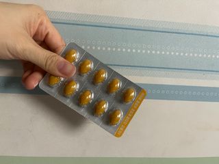 아이비웰니스 [카톡]롱비다 커큐민 강황 400mg 함유 아이비 옐로우 초임계 알티지 오메가3 KD 파마 (30캡슐) — 5점을 준 리뷰어가 2025년 5월 올린 사용 사진