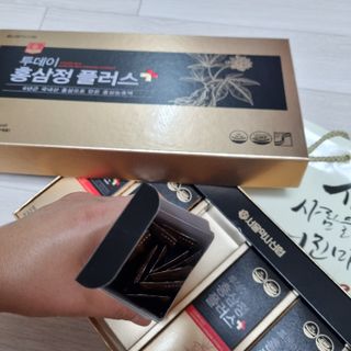 서울약사신협_투데이홍삼정플러스스틱_10g x 60포 — 4.5점을 준 리뷰어가 2021년 7월 올린 사용 사진