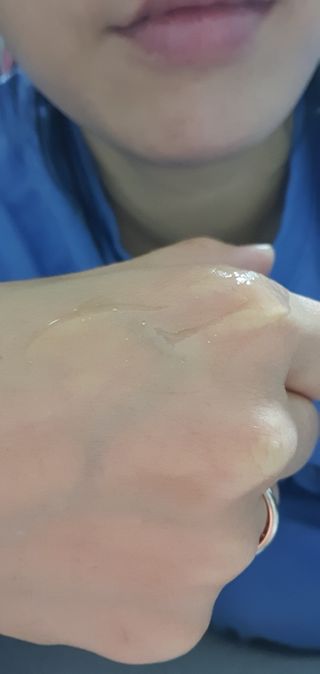 아이앤립 / EYENLIP 아이앤립 24K 골드 N 펩타이드 앰플 크림 — 5점을 준 리뷰어가 2021년 5월 올린 사용 사진